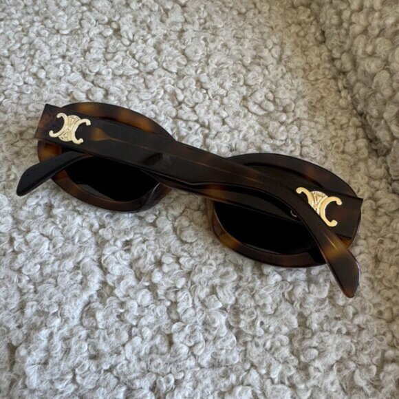 Celine triomphe oval tortoise sunglasses - Picture 3 of 5